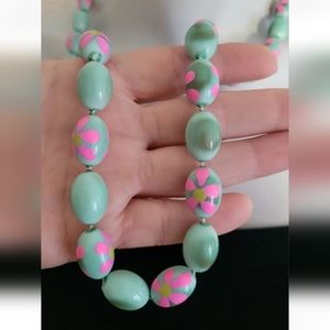 FAB! VINTAGE BEADED FLORAL STATEMENT NECKLACE HAND PAINTED FLOWERS LUCITE BEADS